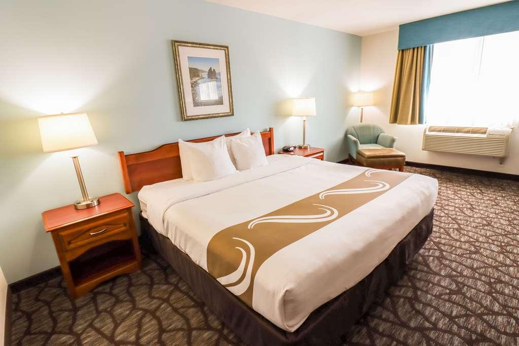 Quality Inn & Suites Sequim At Olympic National Park Room photo